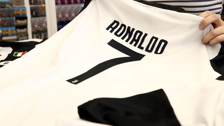 Cristiano Ronaldo: camiseta de 'CR7' fue subasta por 11 mil euros para  tratamiento de un niño serbio, Juventus, Portugal