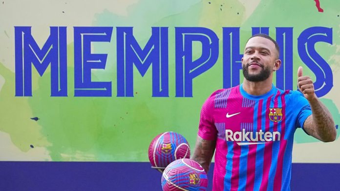 Memphis Depay en el Camp Nou