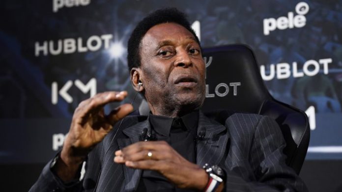 Pelé hospitalizado