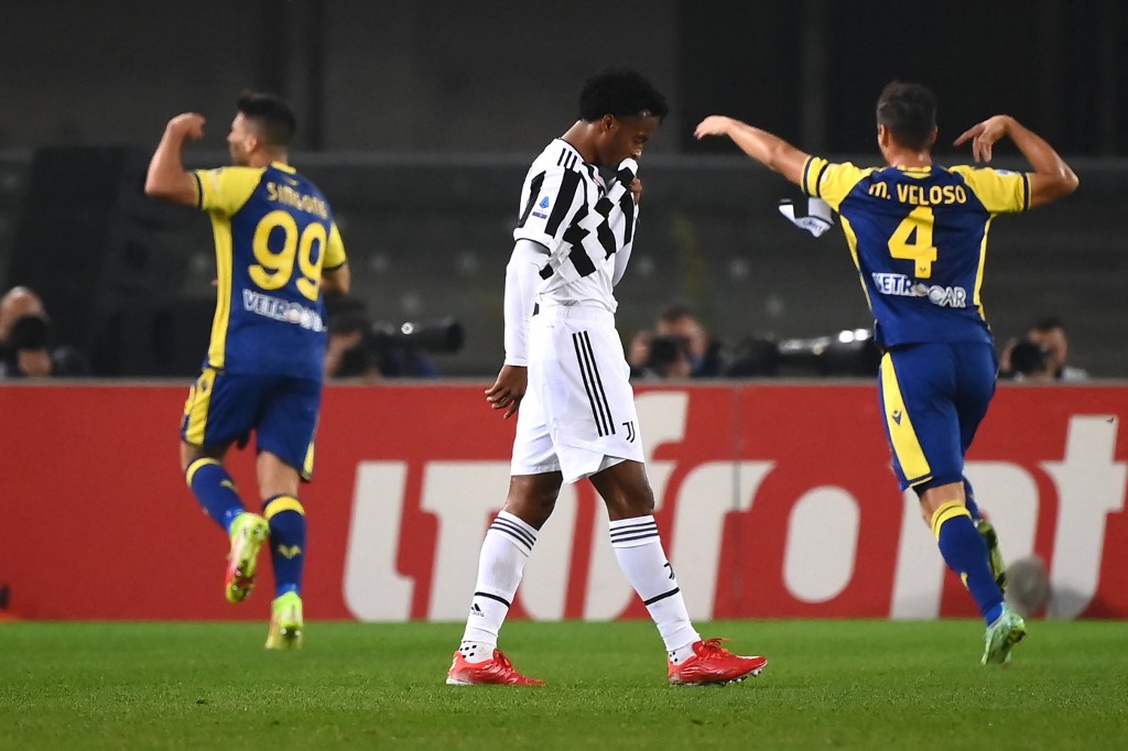 La Juventus no pudo sumar en su visita al Hellas Verona. Foto AFP.