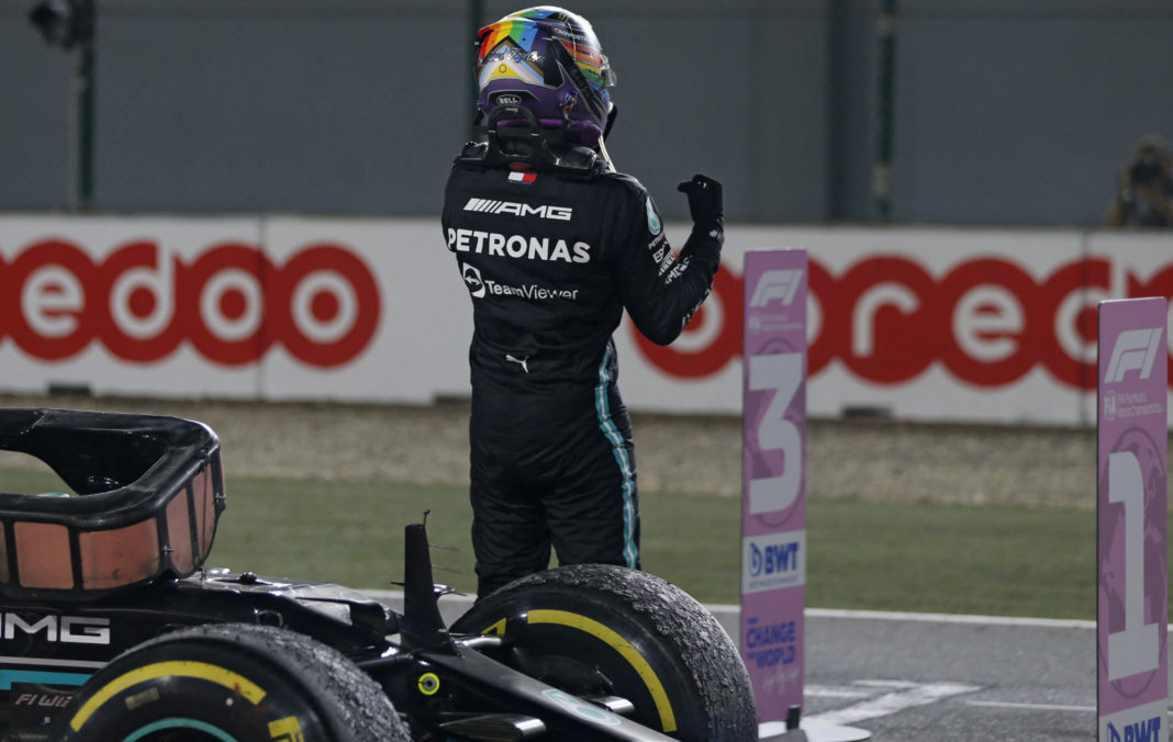 Lewis Hamilton se lleva el Gran Premio de Catar