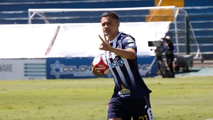 Roger Rojas no seguirá en el Cartaginés