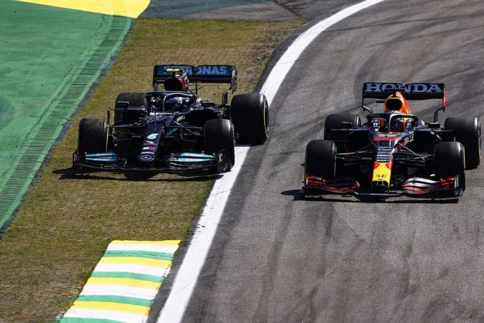 Mercedes pide que se reexamine el incidente entre Hamilton y Verstappen.