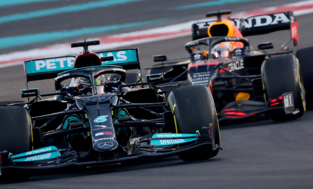 Lewis Hamilton lideró los segundos ensayos libres del Gran Premio de Abu Dabi. Foto AFP.