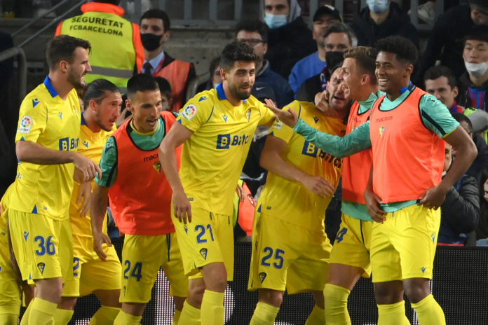 Cádiz vence al Barcelona en su estadio