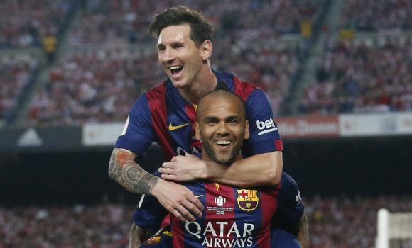 Alves le pide a Messi que regrese a Barcelona