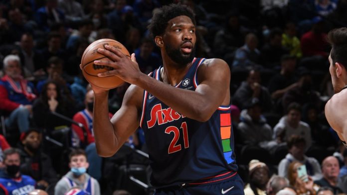 Embiid baja por fractura facial