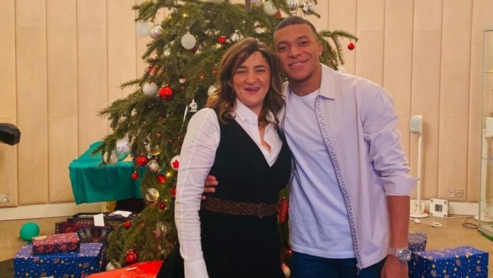 Reunión del PSG con Madre de Mbappé