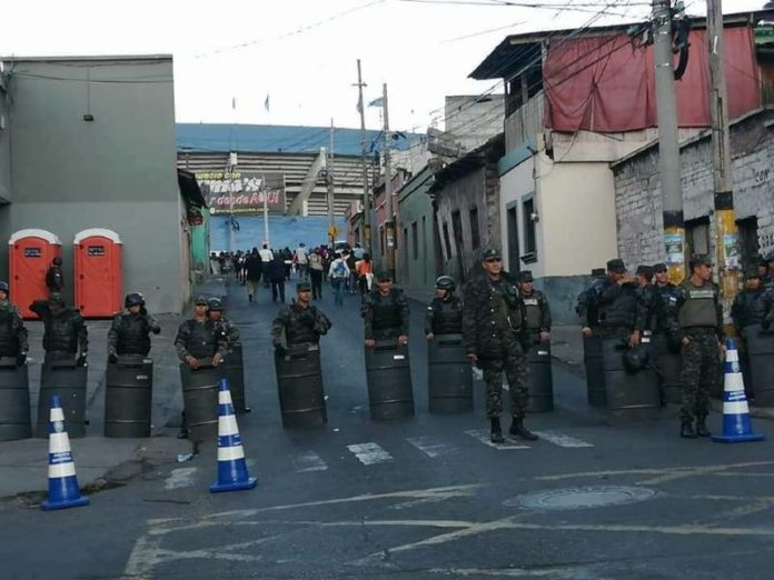 Seis anillos de seguridad para jornada sabatina.