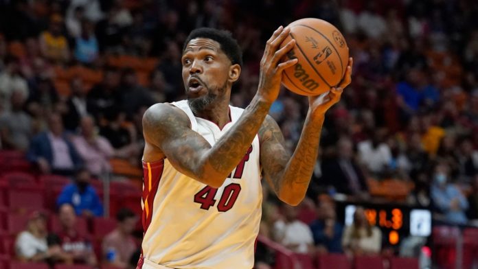 UDONIS HASLEM FIRMA CON MIAMI HEAT Y EMULA A LEBRON JAMES