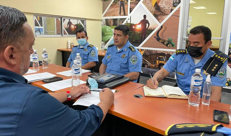 Reunión directiva de Motagua y autoridades de la Policía.