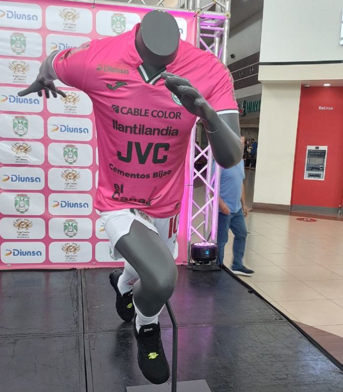 Marathón y Diunsa presentan camisa rosa.