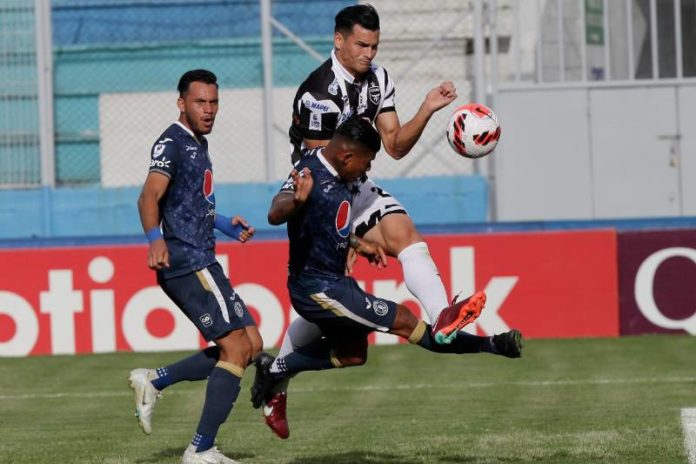 Motagua dejó vivo al Tauro.