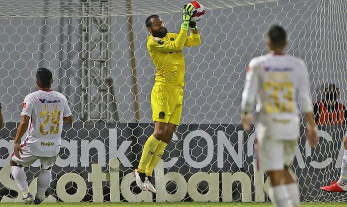 Olimpia va por los dos títulos..