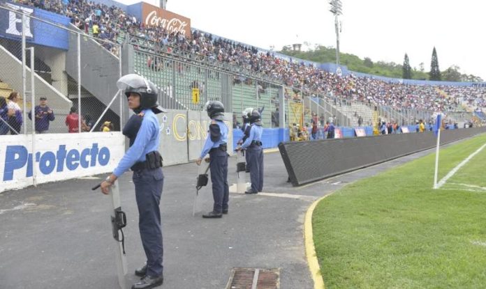 Seis anillos de seguridad para el clásico.