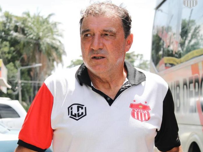 Fernando Mira, ex técnico del Vida.