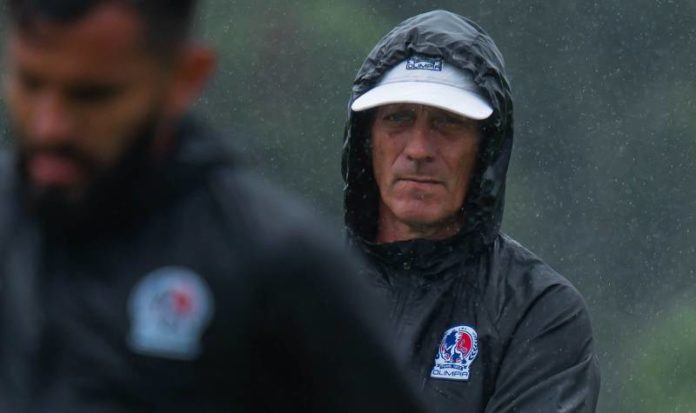 Pedro Troglio, técnico del Olimpia.