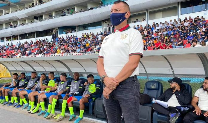 José Humberto Rivera, técnico de Potros.