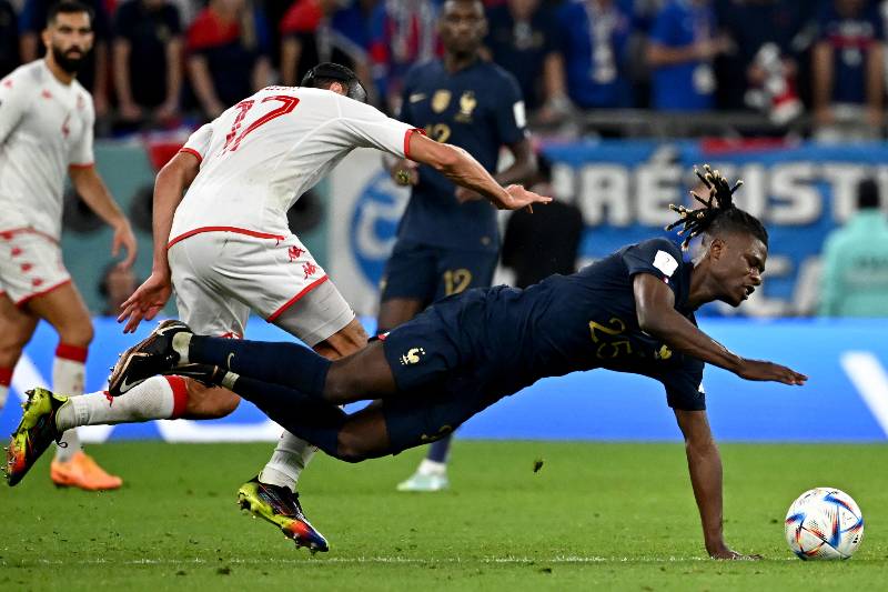 Francia perdió 0-1 contra Túnez.