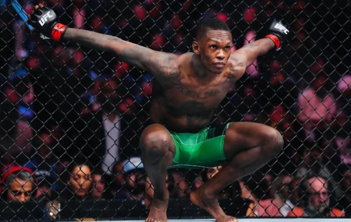 Israel Adesanya, peleador de UFC.