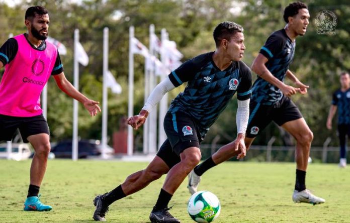 Brayan Moya, mediocampista del Olimpia.