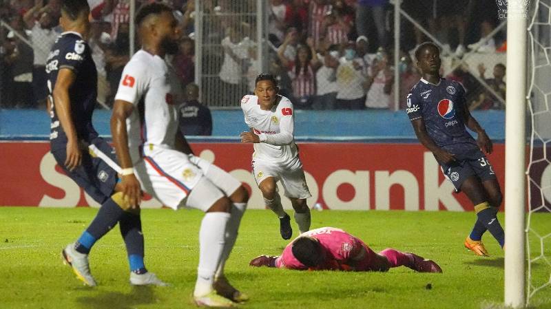 Olimpia se aferra a jugar contra Motagua en San Pedro Sula.