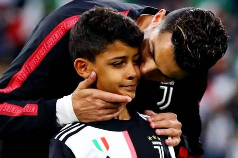 Cristiano comparte con su hijo en el Real Madrid.