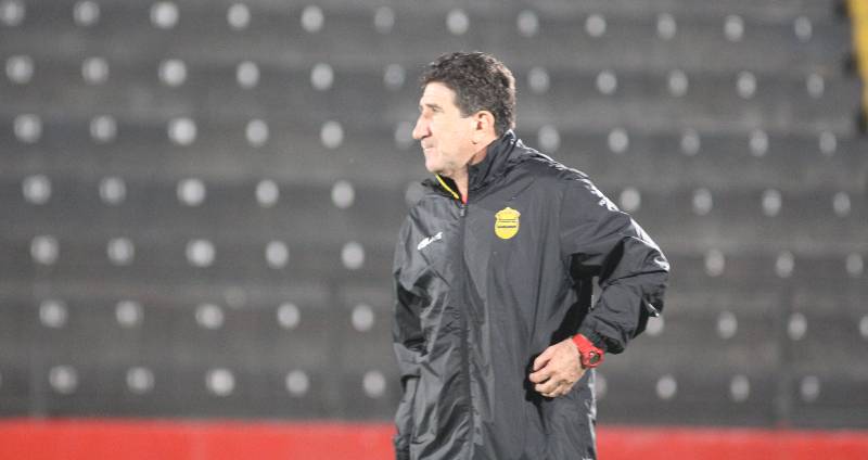 Héctor Vargas, técnico argentino.