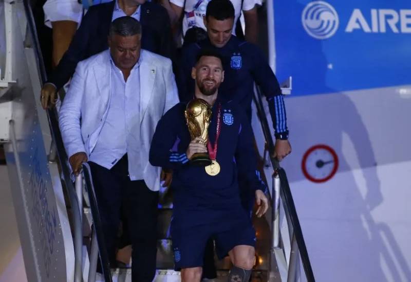 Viktor Orbán se desbordó en elogios para Lionel Messi.