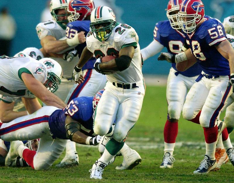 Los Buffalo Bills lograron una ajustada victoria de 34-31 sobre los Miami Dolphins.