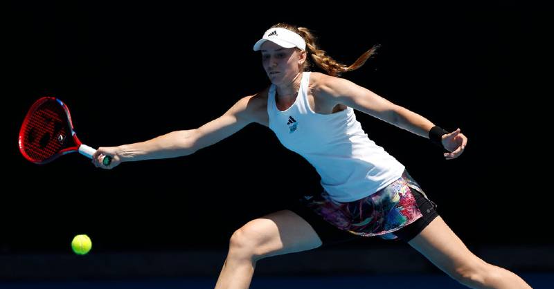 Elena Rybakina es la rival de Victoria Azarenka en las semifinales del Abierto de Australia.