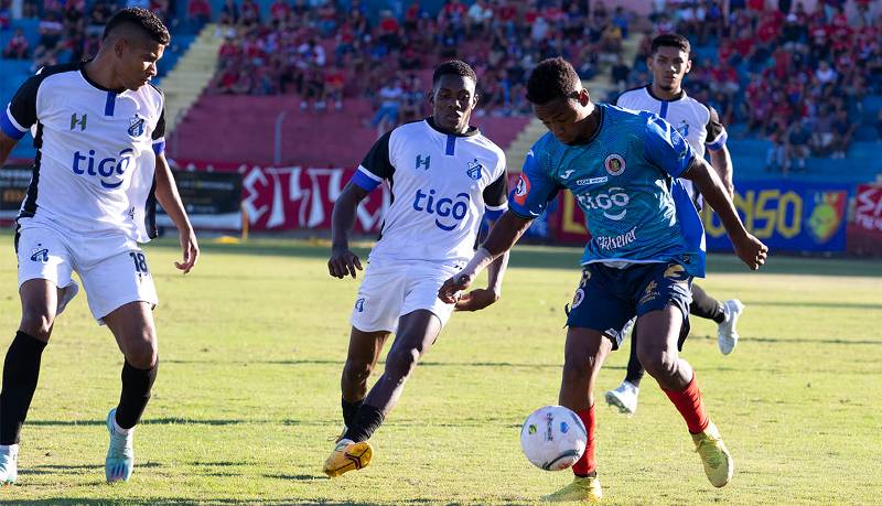 El Honduras Progreso visita el fin de semana al FAS de Santa Ana, El Salvador y perdió 1-3 en partido amistoso de preparación.
