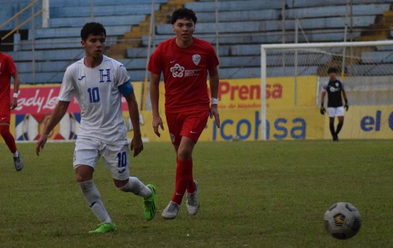 La Sub-17 de Honduras realizó dos partidos amistosos internacionales contra el DMV Premier de los Estados Unidos.