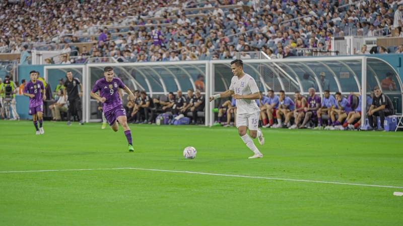 El partido amistoso entre Honduras y Argentina terminó 3-0 con dos tantos de Lionel Messi. El juego de preparación se llevó a cabo en Estados Unidos.