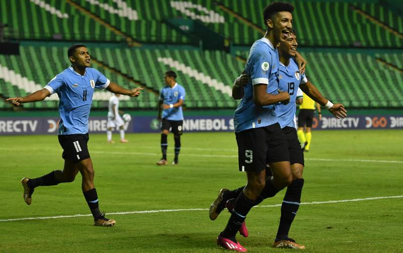Con campaña perfecta Uruguay se mete a las finales del Sudamericano Sub-20. Este jueves le ganó 4-1 a Bolivia.