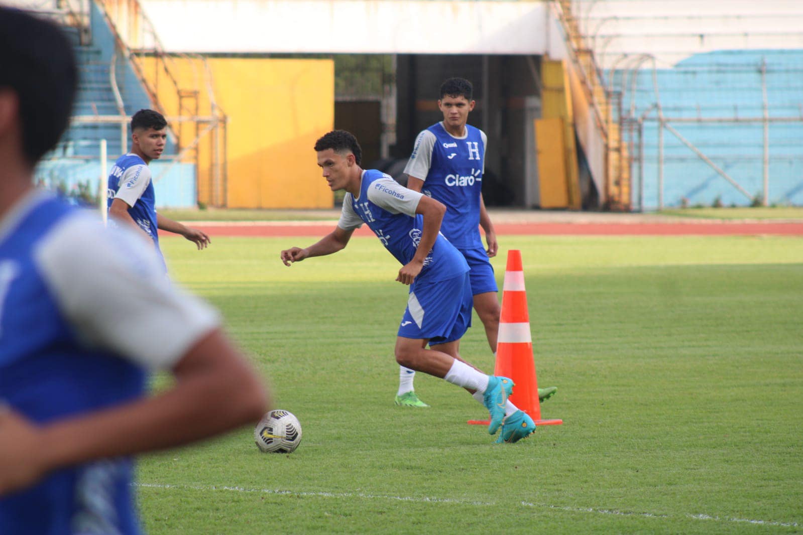 Los últimos trabajos de preparación los realizó la Selección Sub-17 en el estadio Olímpico Metropolitano de San Pedro Sula.