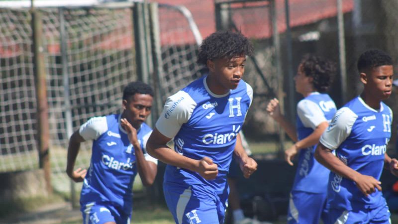 Los cipotes de la Sub-17 de Honduras están afinando detalles para el debut el domingo contra Surinam.