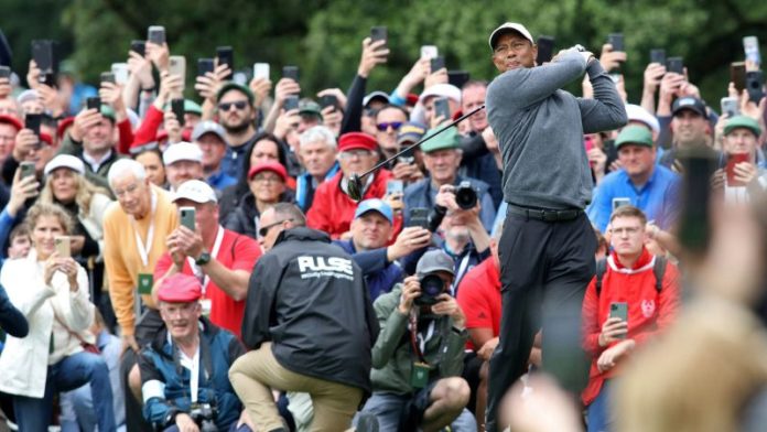 Tiger Wood está mostrando toda su grandeza en el torneo de golf Genesis Invitational.