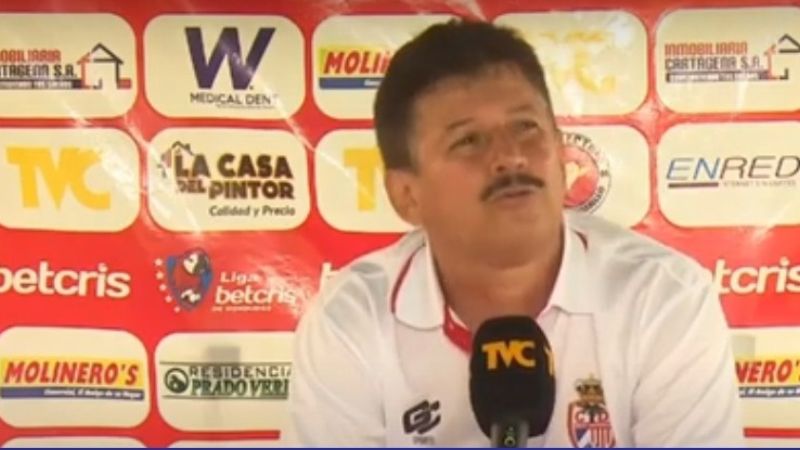 El técnico de la Real Sociedad, Mauro Reyes, dijo que tiene la confianza de quitarle el invicto al Olimpia.