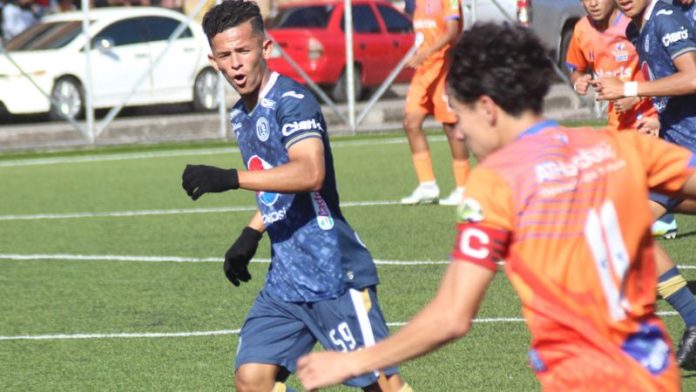 En el inicio del torneo de reservas de la Liga Nacional es como estar viendo la misma película, Lobos UPNFM le ganó 2-1 a Motagua, como sucedió con el equipo de Primera.