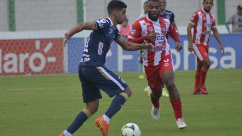 El Vida no pudo contra Motagua y se quedó sin técnico con la renuncia de Raúl Cáceres.