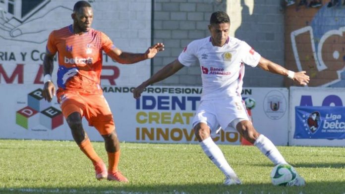 El Olimpia decidió llevarse a Lobos UPNFM al estadio Morazán de San Pedro Sula.