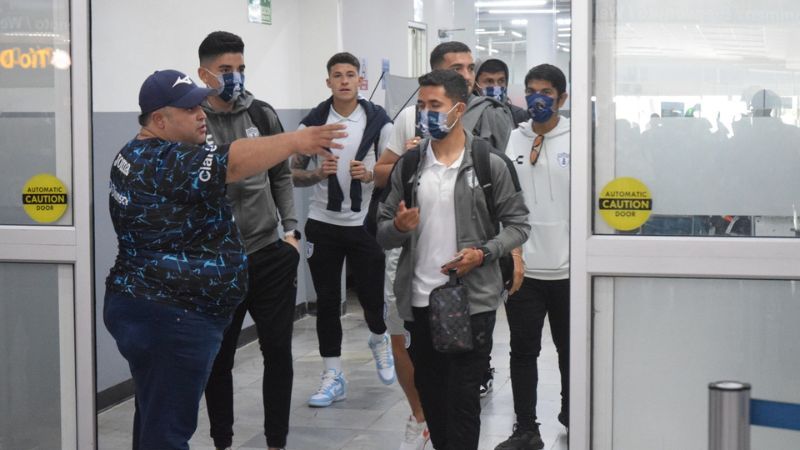 Los jugadores del Pachuca llegaron la tarde del miércoles a San Pedro Sula. Este jueves enfrentan a Motagua.