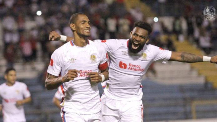 Jerry Bengtson y Jorge Benguché conformarán al ataque del Olimpia en el partido de este miércoles contra Atlas en el estadio Olímpico de San Pedro Sula.