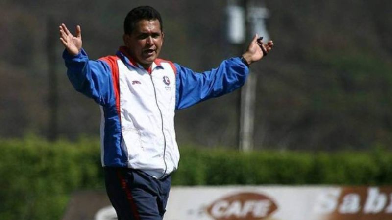 Nahún Espinoza tuvo la oportunidad de dirigir al Victoria de La Ceiba, pero sus problemas cardíacos le impidieron asumir el cargo.