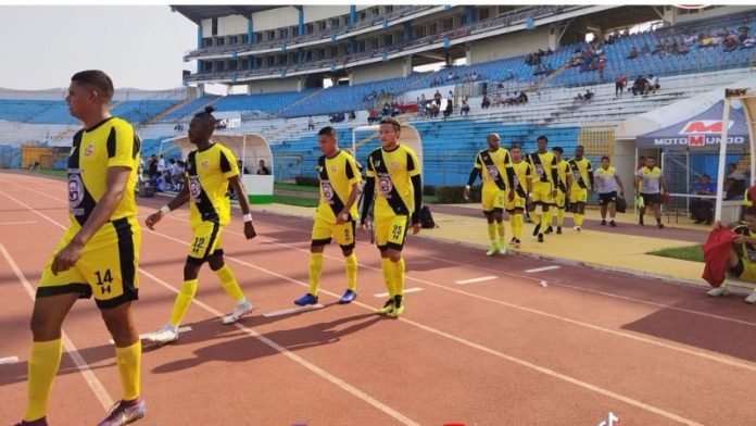 Génesis Comayagua, dirigido por Reiynaldo Tilguath, llega al partido de vuelta con luna derrota de 1-2 frente a Lone FC.