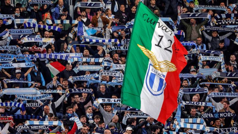 Hinchas de la Lazio provoca el cierre parcial del estadio Olímpico.