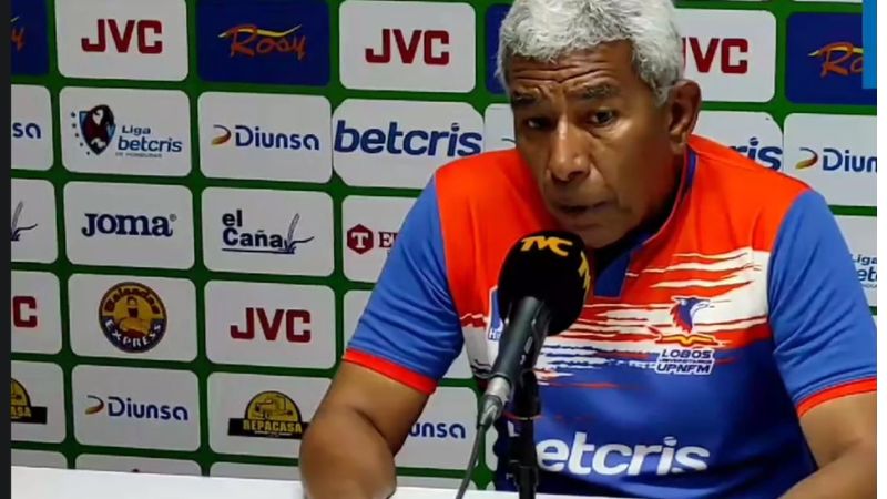 El técnico de Lobos UPNFM, Héctor Castelló, dice que no renuncia al segundo lugar del torneo de Clausura.