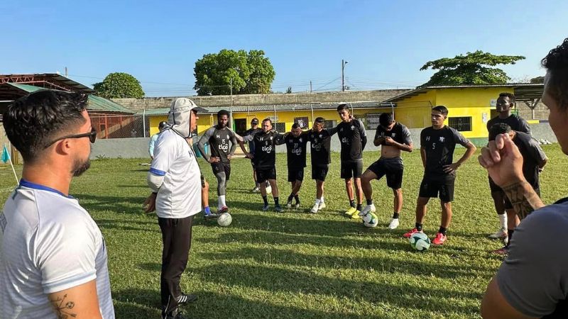 El entrenador del Honduras Progreso, Jhon Jairo López, les pide a sus dirigidos luchar hasta el final en busca de la salvación de la categoría.