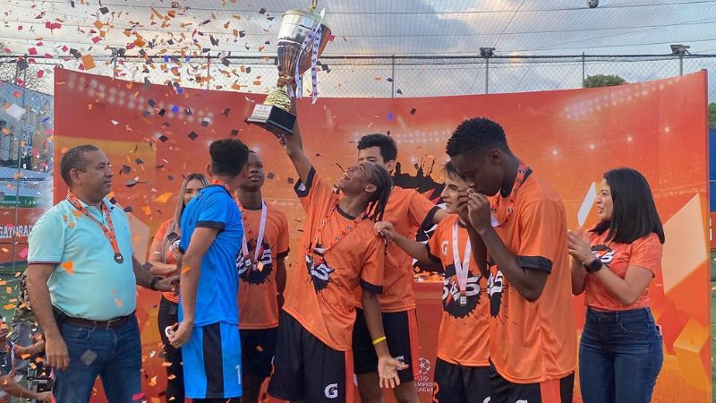El Instituto José Trinidad Reyes de San Pedro Sula se coronó campeón del 5v5 de la Copa Gatorade 2023.